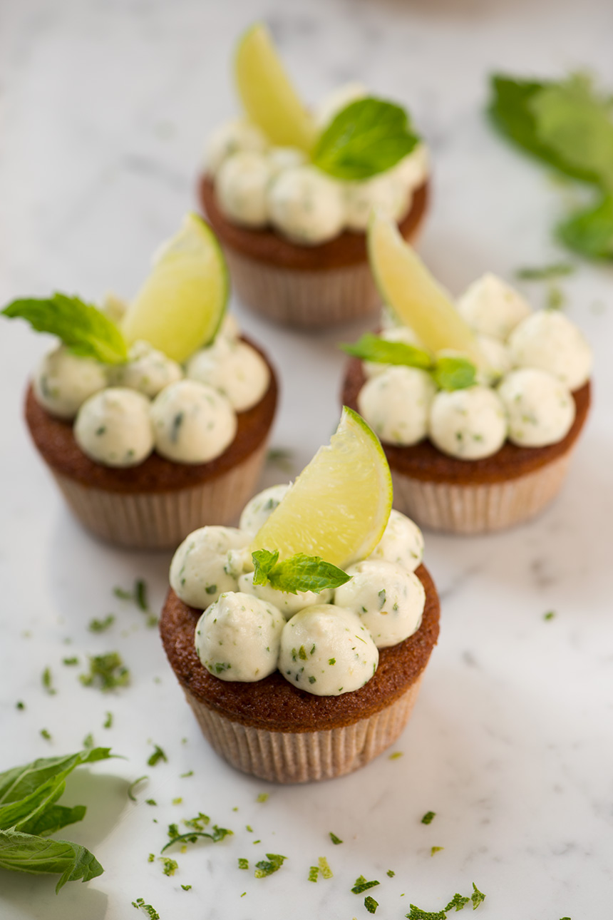 Ideal, um einen Sommerabend ausklingen zu lassen: Mojito Cupcakes ...